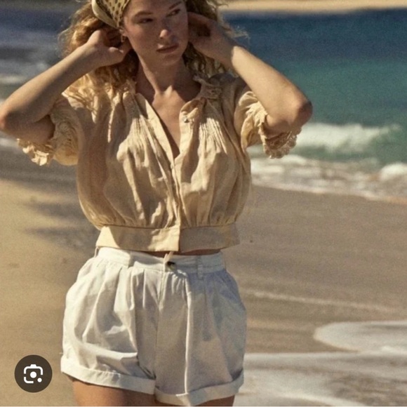 Doen Lace Trimmed creamy Beigy-peach Blouse medium - Picture 3 of 3